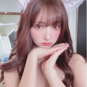 PR社敏感萌汁酱最新合集21V1.3G，户外与男洗手间摆拍