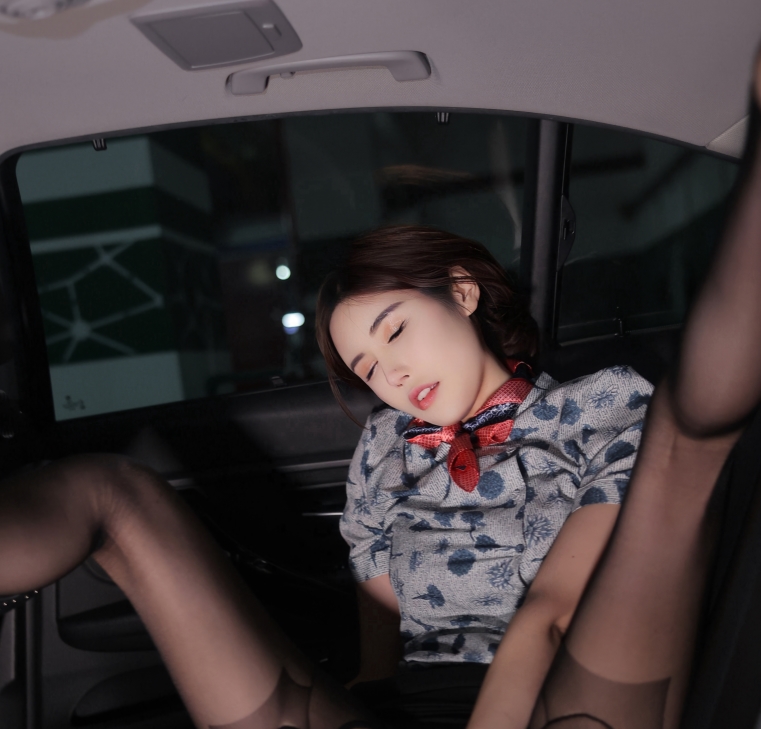 推特展示版晚苏susu作品22套18.9G太顶了