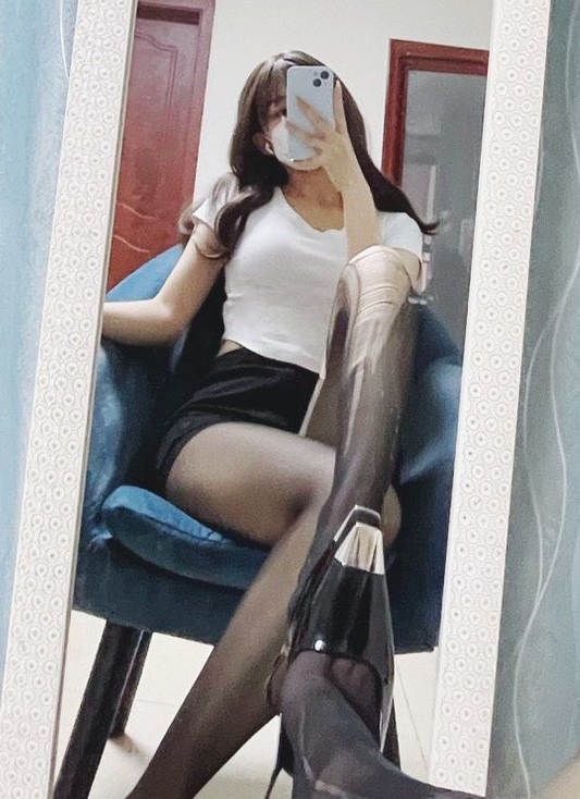 快手桃子高跟御姐剧情70V12.8G冲爆