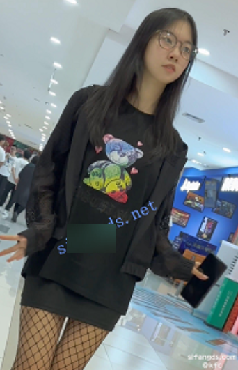 热舞KFC学生妹1部300.4MB超诱惑