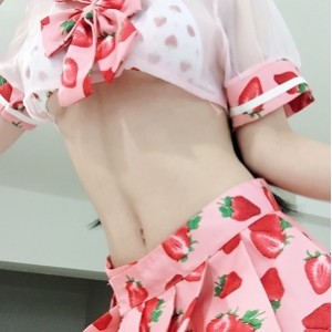 百度沂禾喵喵原版福利合集多部7.1G，人娇小带痣