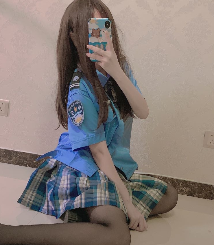 推特嗝崽福利姬经典老资源包26部2.38g，蕾丝丝袜臀线紧绷动作撩人