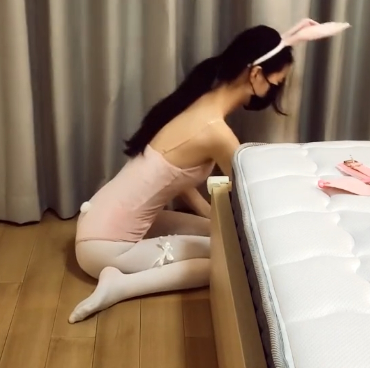 九尾少女白丝指教43部推特展示26G魅惑剧情向