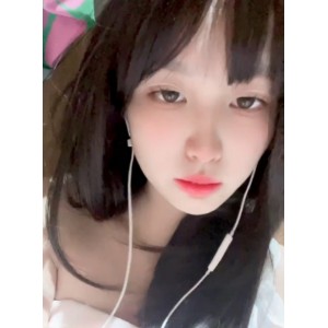 比心陪玩小雪珍藏视频合集23部9.85G双马尾福利