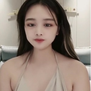 云盘高颜值美女绝密展示私拍2部1G