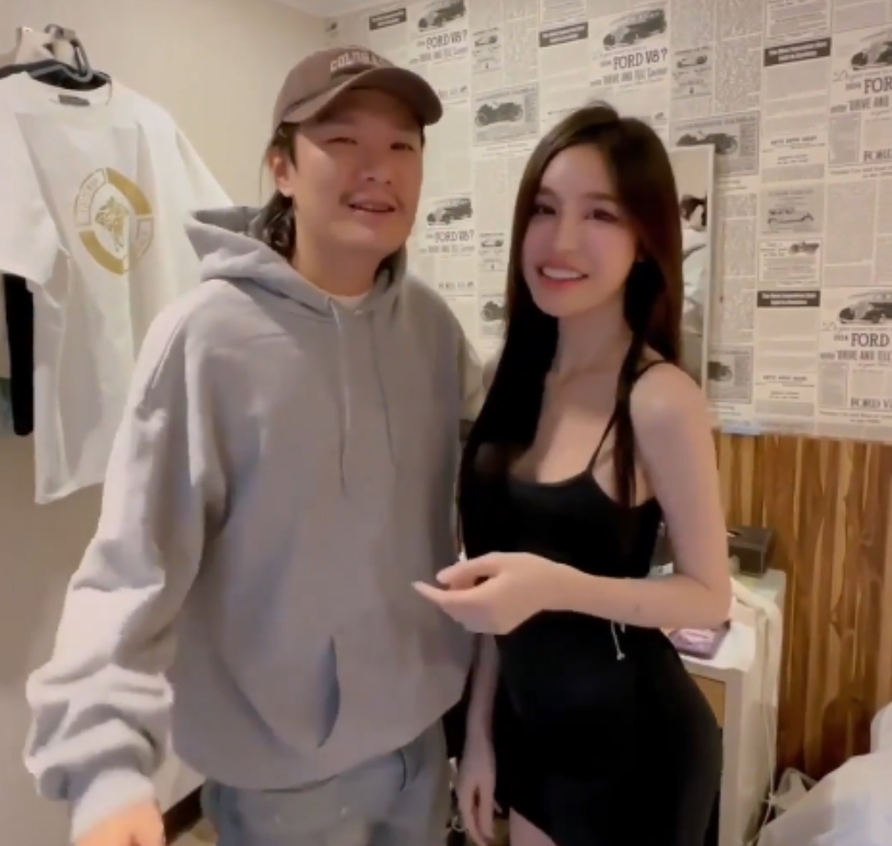 恩凯lin探花约拍1V867MB超火辣