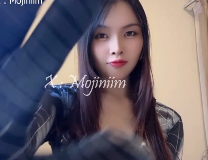 Mojiniim推特福利合集付费53部17G太劲爆了