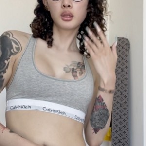 推特BillieBeaumont伪娘合集74部16G超诱惑