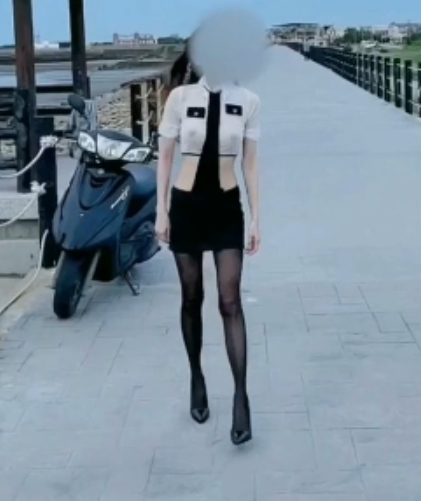 推特小仙女私密视频合集88部20G优质珍藏