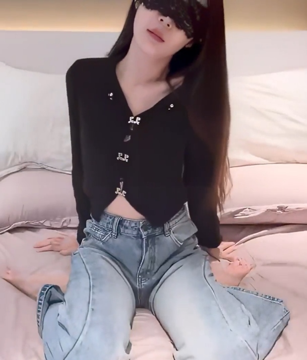 比比推特放飞自我视频1部459MB太销魂