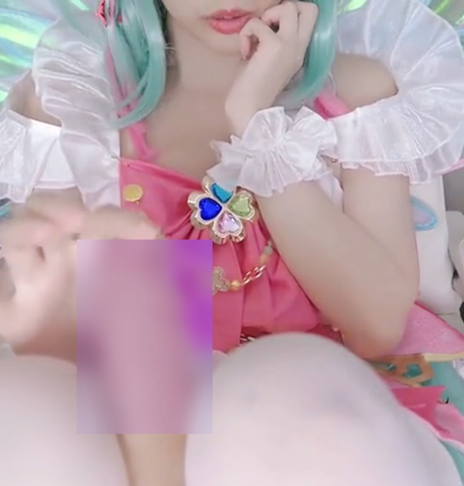 推特铃木美咲丝足美腿合集50部359.3g超诱人