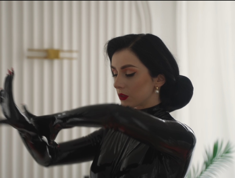 推特Misselliemouse胶衣超清特辑67部35.8G绝赞珍藏