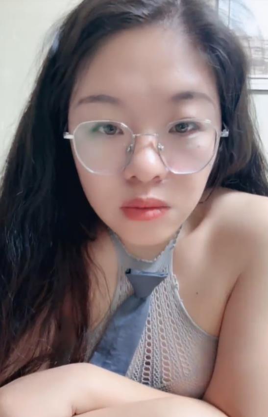 优质直播眼镜御姐95全能阿姨亲密互动合集25V18.4G真会玩