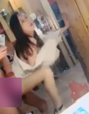 555M推特百位小姐姐露脸私拍2V精选,颜值炸裂