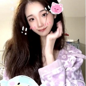 1.21GOnlyFans果冻小姐211部反差舞蹈视频清纯脸蛋绝了