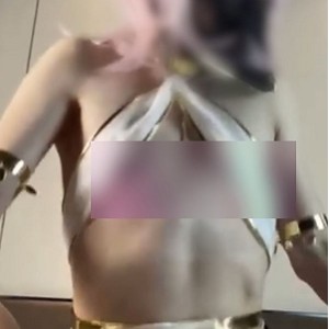 伪娘墨墨不是陌陌推特精灵舞娘1部1.7G反差太顶