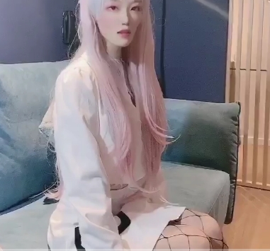 1部2G糖心白发美少女私录视频太撩人
